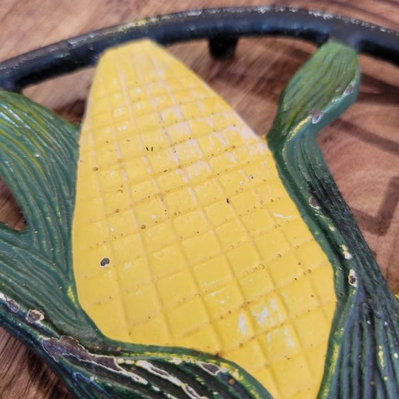 Cast Iron Potholders Vintage Vegetable Hot Plate Trivets - Picture 4 of 7